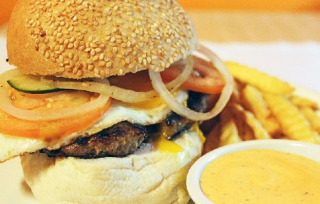 Cheese burger with french fries and Yes!Pub sauce .... 130 B